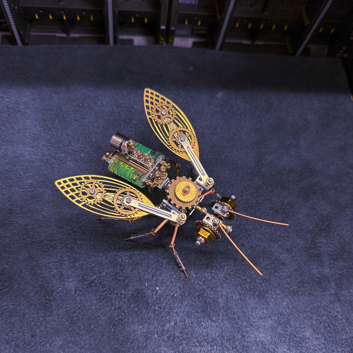Metal Puzzle Steampunk Mechanical Bee Animal Assembly Model Kit (127PCS)