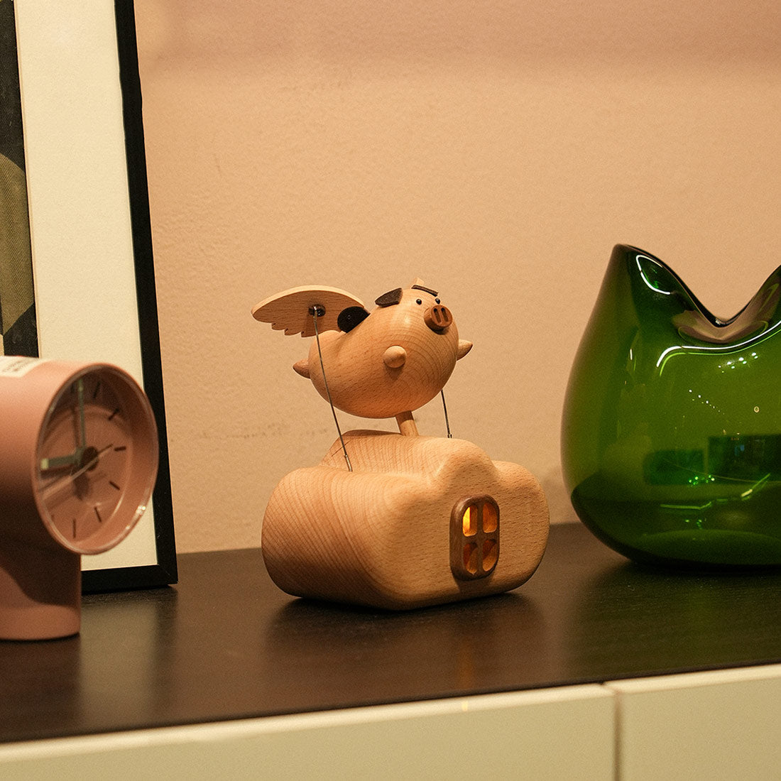 Mechanical Wooden Flying Pig Dynamic Motion Desk Decor - VICTMAX
