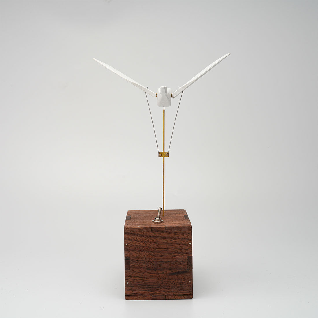 Mechanical Wooden Flying Swan Music Box Bionic Marine Biological Dynamic Model - VICTMAX