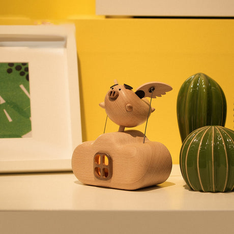 Mechanical Wooden Flying Pig Dynamic Motion Desk Decor - VICTMAX