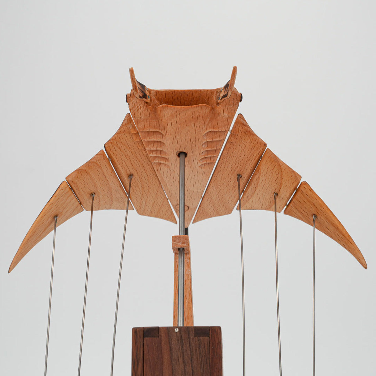 Wooden Manta Ray Bionic Marine Biological Dynamic Model, Desktop Relaxation Decor - VICTMAX