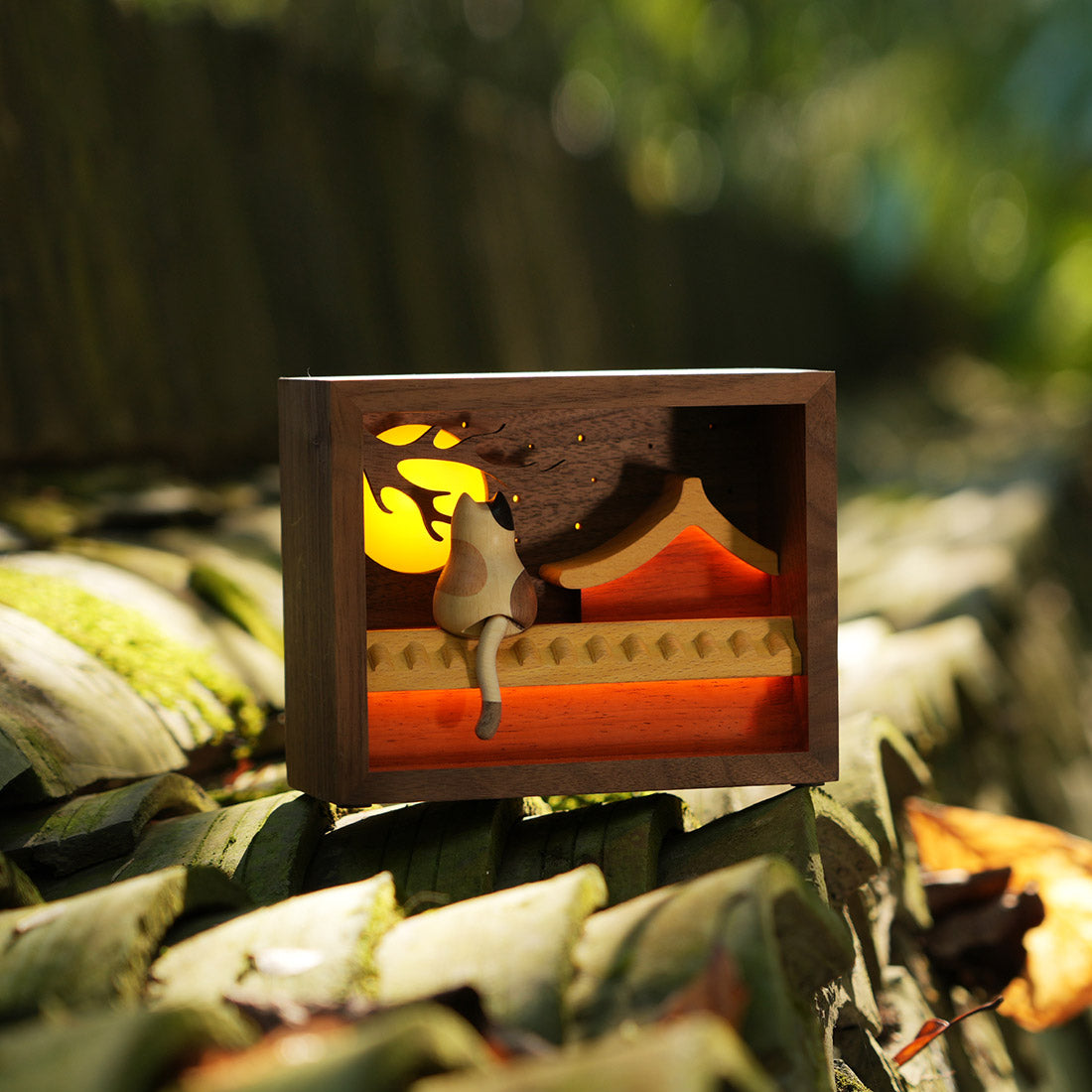 Wooden Cat Night Light Dynamic Motion Desk Decor - VICTMAX