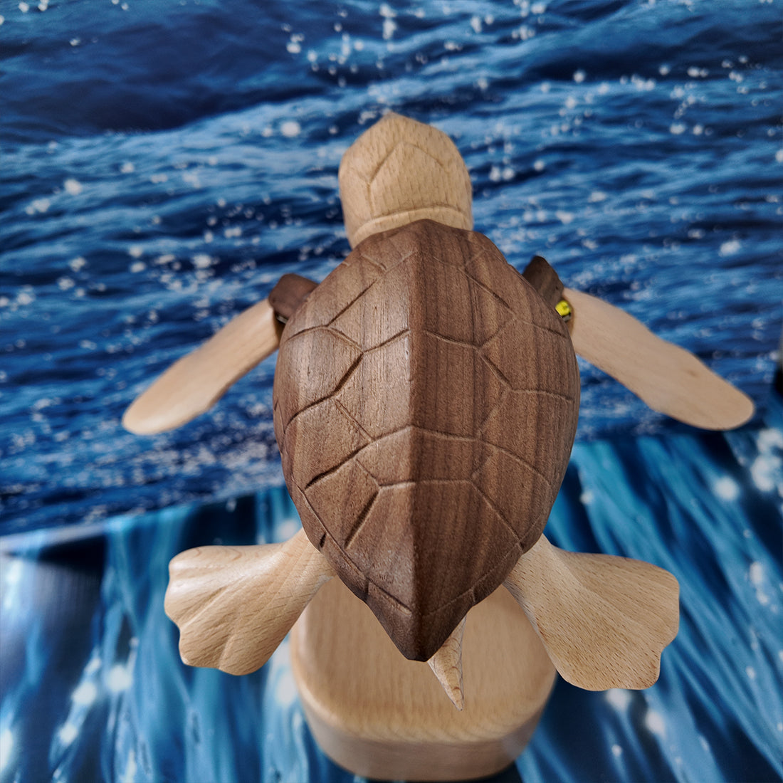 Handcrafted Wooden Sea Turtle Sculpture Showing Mechanical Linkage and Shell Details - Victmax