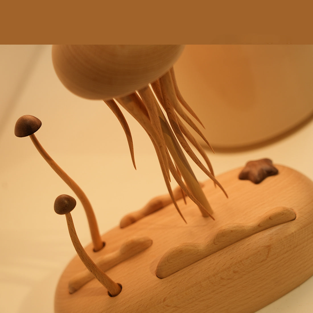Mechanical Wooden Jellyfish Bionic Marine Biological Dynamic Model, Desktop Relaxation Decor - VICTMAX